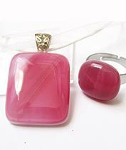 Rózsaszín üvegékszer szett