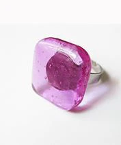 Áttetsző rózsaszín üvegékszer gyűrű