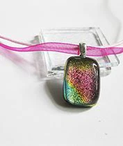 Pici rózsaszín  medál