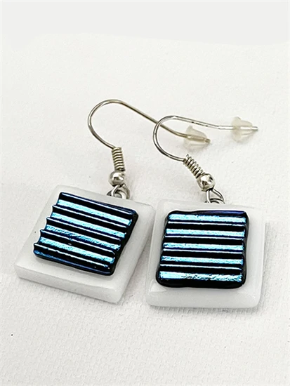 Fenyő a hóban lógós fülbevaló