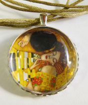 Gustav Klimt- Anya gyermekével medál